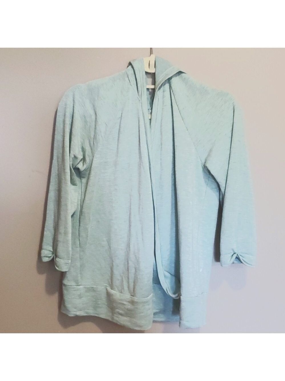 Hyba hooded sweater size large $5 if buying 2 or more items